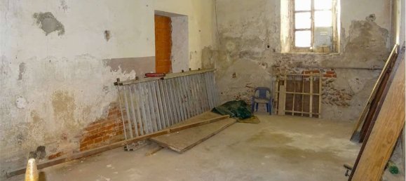 3 Schlafzimmer Villa in Briona, Italy, Nr. 83634 5