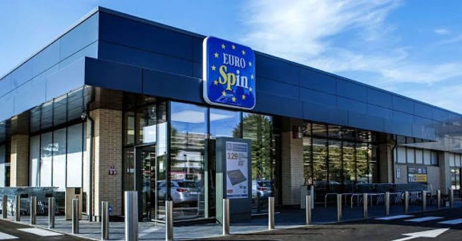  عقار تجاري في Trezzo sull'Adda, Italy 1456متر مربع رقم 401915