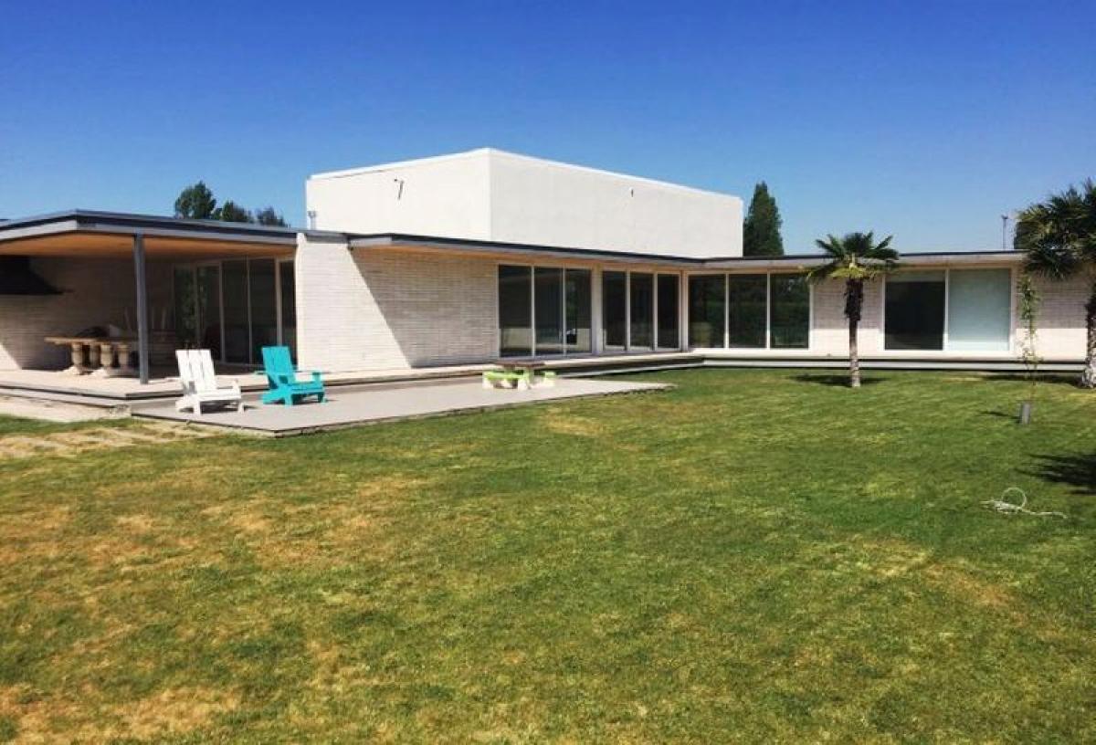 4 bedrooms House in Chacabuco, Chile No. 2511