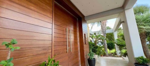 7 bedrooms House in Germasogeia, Cyprus No. 7082 3