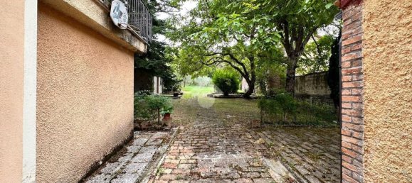 Дом с 4 комнатами в Гвальдо Тадино, Италия № 150246 20