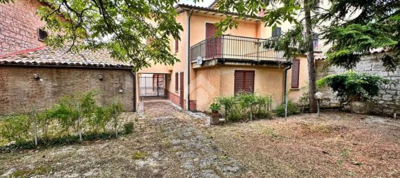 Дом с 4 комнатами в Гвальдо Тадино, Италия № 150246 31