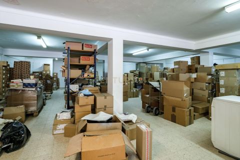 Склад 227м² в Аленкер, Португалия № 252271
