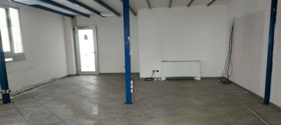 Entrepôt à Cesano Maderno, Italy 1205m² No. 378468 8