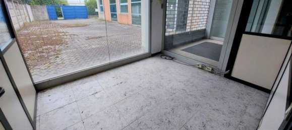 Entrepôt à Cesano Maderno, Italy 1205m² No. 378468 14