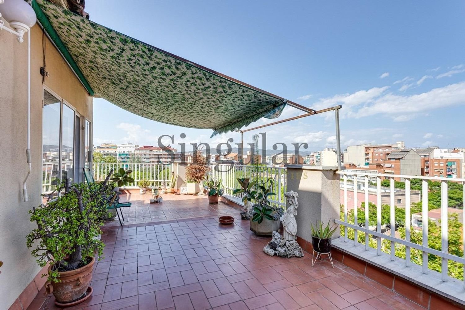 4 bedrooms Penthouse in Sant Andreu, Spain No. 135731