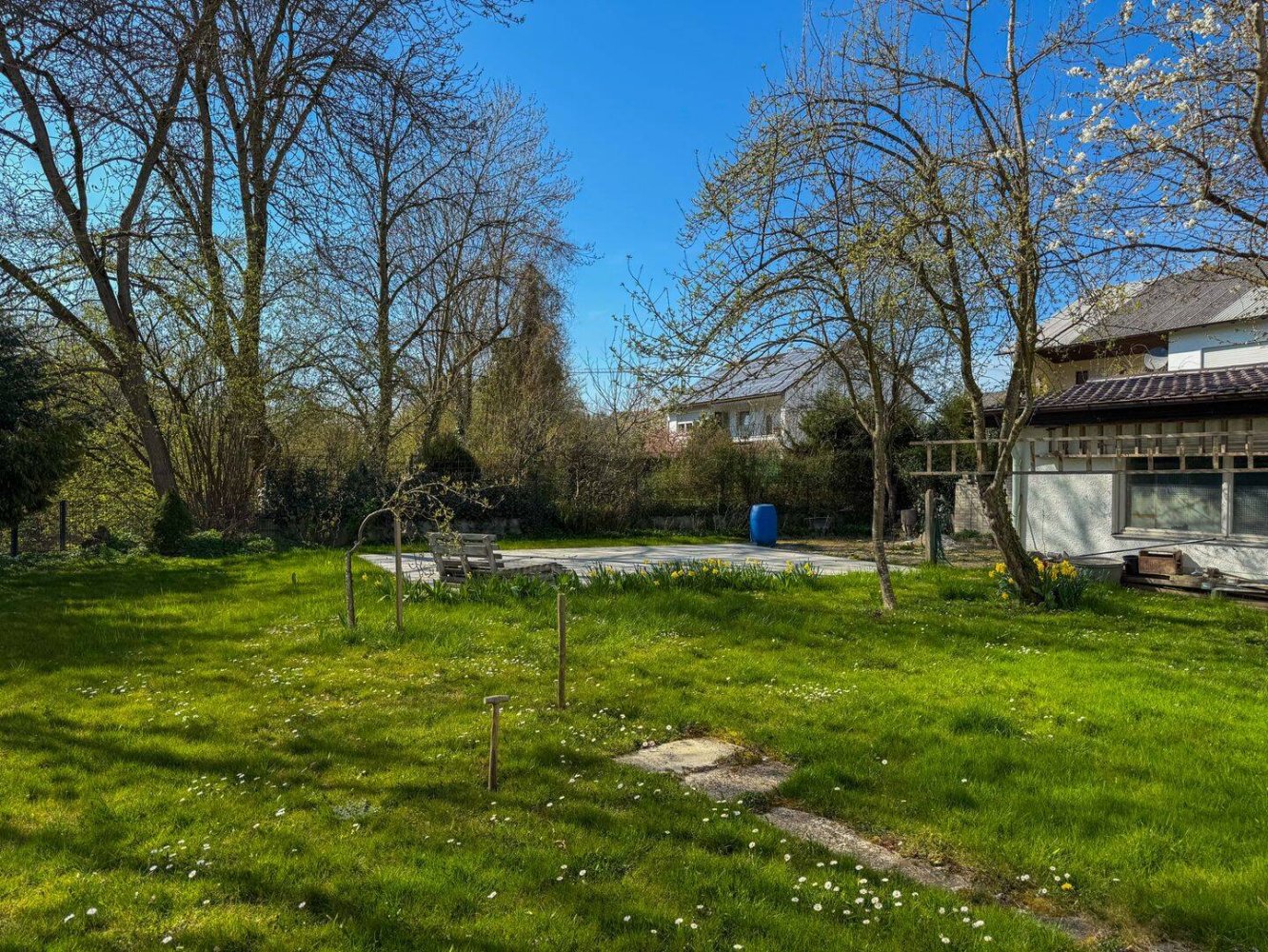 Земельный участок с 6 спальнями в Диллинген ан дер Донау, Германия № 278294