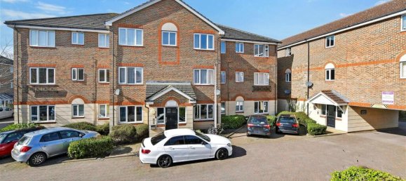 2 bedrooms Apartment in Essex, United Kingdom No. 4175 5