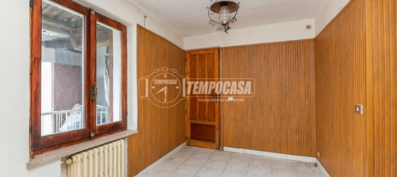 5 rooms House in Gassino Torinese, Italy No. 80296 17