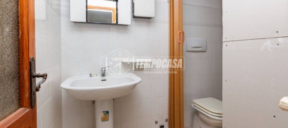 5 rooms House in Gassino Torinese, Italy No. 80296 15