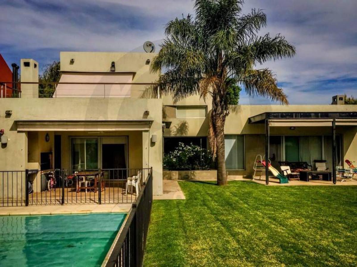 3 chambres Maison à Malvinas Argentinas, Argentina No. 11812