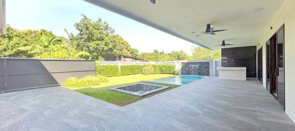 3 bedrooms House for sale in Pattaya, Chonburi, Eastern Thailand, Thailand № 71889 14