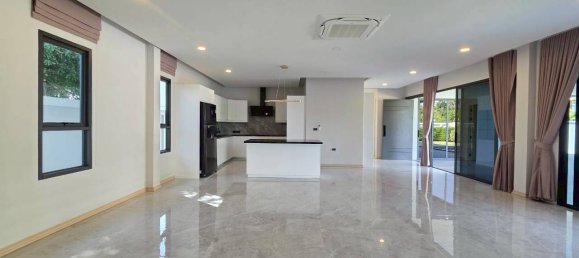 3 bedrooms House for sale in Pattaya, Chonburi, Eastern Thailand, Thailand № 71889 27