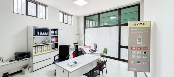 170m² Commercial property in Rezzato, Italy No. 6476 2