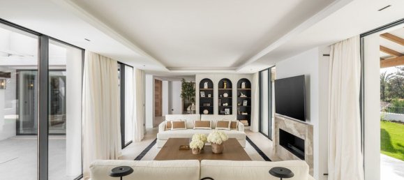 5 bedrooms Villa in Marbella, Spain No. 183891 8