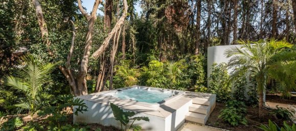 5 bedrooms Villa in Marbella, Spain No. 183891 50