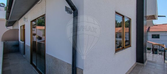 3 bedrooms House in Ermesinde, Portugal No. 30105 5