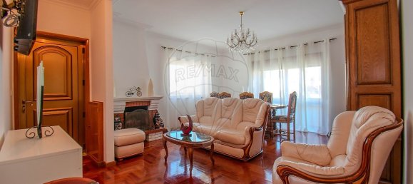 3 bedrooms House in Ermesinde, Portugal No. 30105 6