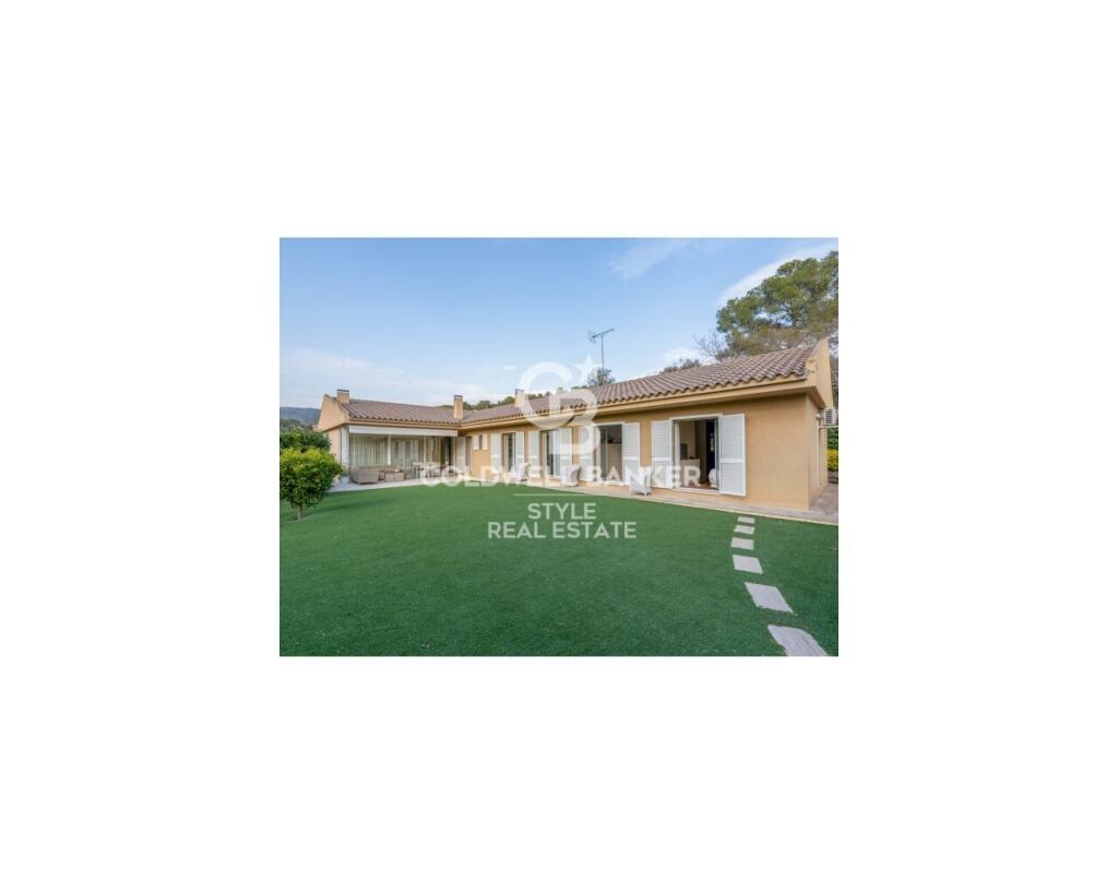 Дом с 6 спальнями в Матадепера, Испания № 86210