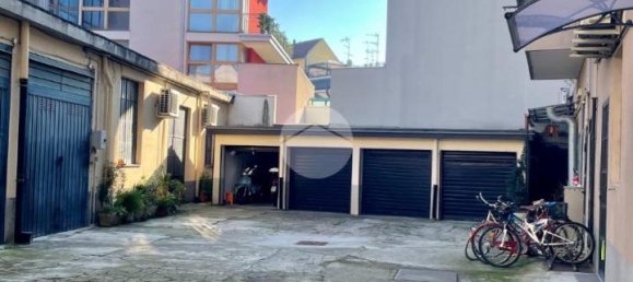 2 rooms Apartment in Milan, Italy No. 250618 3