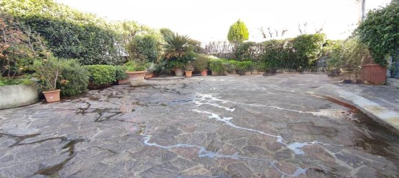 Квартира с 7 комнатами в Пистоя, Италия № 221570 6