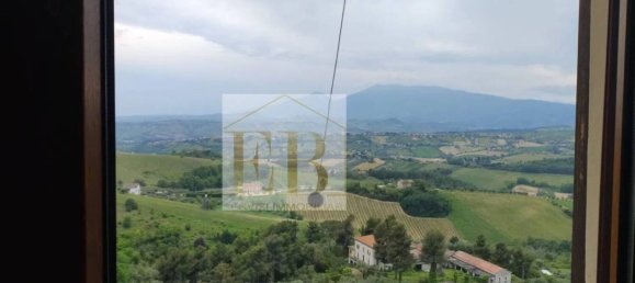 3 Schlafzimmer Wohnung in Castorano, Italy, Nr. 380423 22