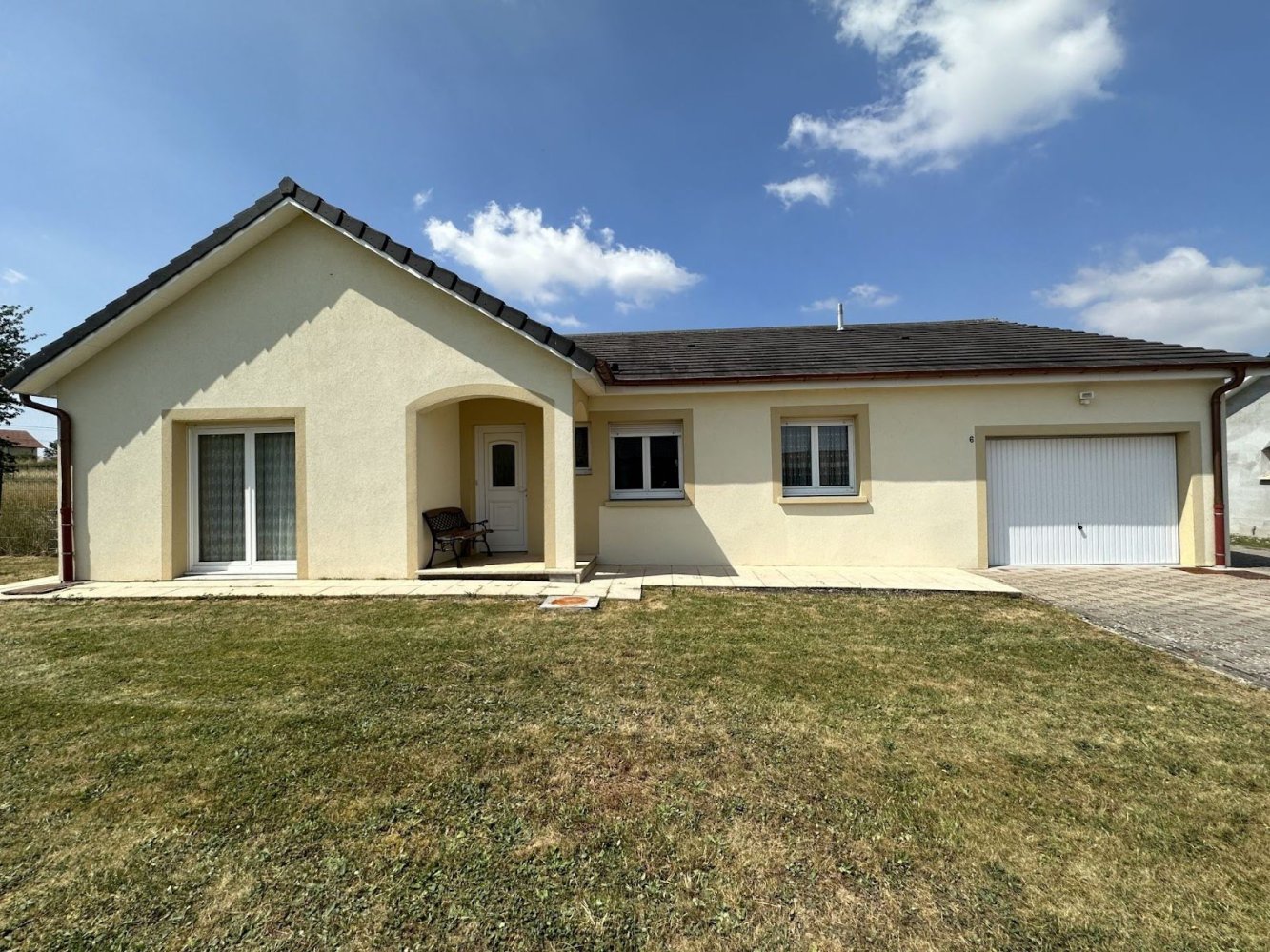 Casa de 4 dormitorios en Racrange, France No. 58983