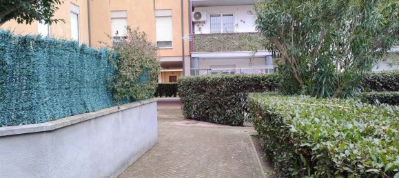 3 rooms Apartment in Livorno, Italy No. 161291 11