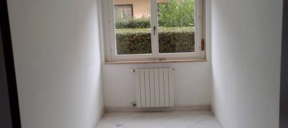 3 rooms Apartment in Livorno, Italy No. 161291 5