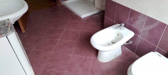 3 rooms Apartment in Livorno, Italy No. 161291 8