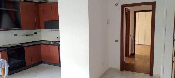 3 rooms Apartment in Livorno, Italy No. 161291 14