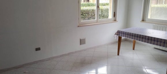 3 rooms Apartment in Livorno, Italy No. 161291 13