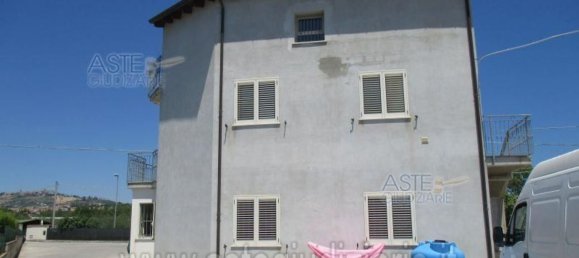 5 bedrooms Penthouse in Roseto degli Abruzzi, Italy No. 310847 14