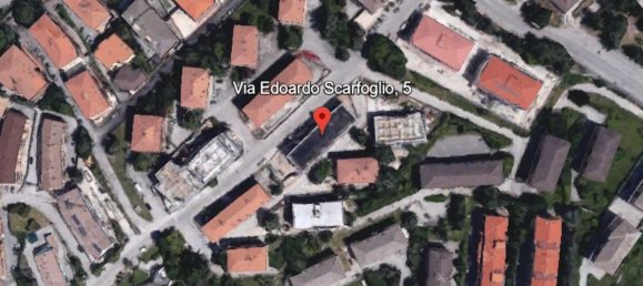 3 rooms Apartment in L'Aquila, Italy No. 187770 3