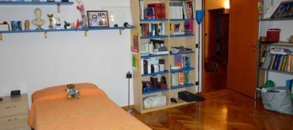 Вилла с 10 комнатами в Верчелли, Италия № 124282 20