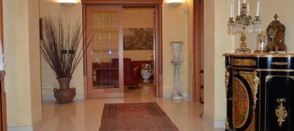 Вилла с 10 комнатами в Верчелли, Италия № 124282 6