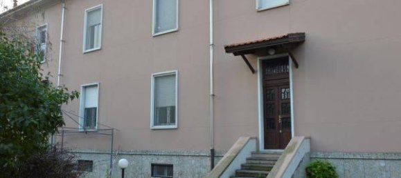 Вилла с 10 комнатами в Верчелли, Италия № 124282 5