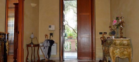 Вилла с 10 комнатами в Верчелли, Италия № 124282 10