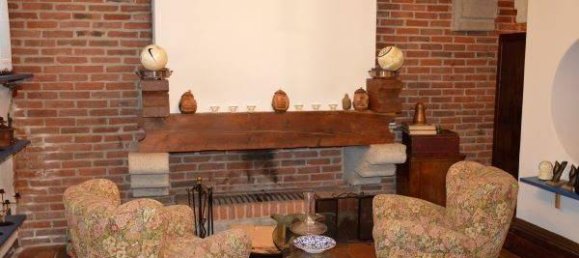 Вилла с 10 комнатами в Верчелли, Италия № 124282 31