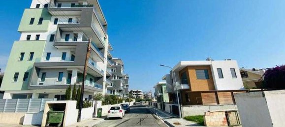 2 bedrooms Maisonette in Limassol, Cyprus No. 7589 2