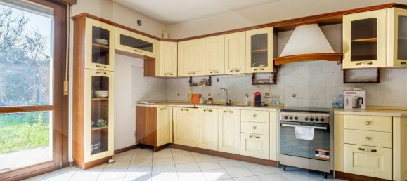 3 rooms Apartment in Caldiero, Italy No. 23437 3