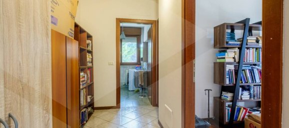 3 rooms Apartment in Caldiero, Italy No. 23437 8