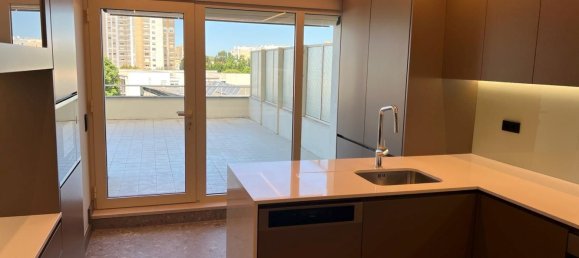 4 bedrooms Apartment in Porto, Portugal No. 117594 2