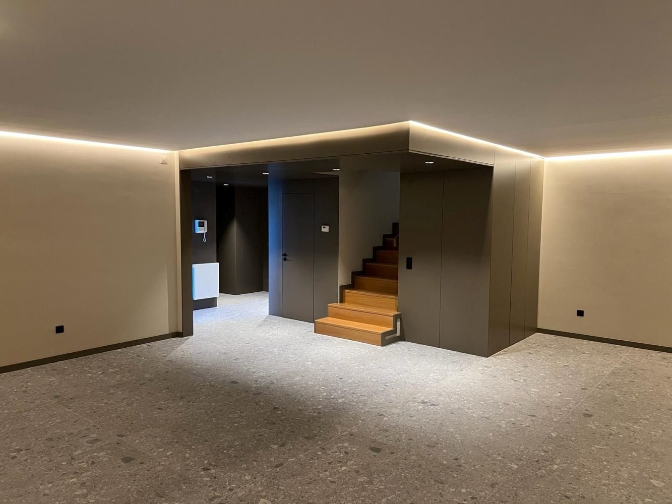 4 bedrooms Apartment in Porto, Portugal No. 117594