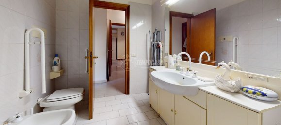 7 rooms Villa in Novi di Modena, Italy No. 173048 15