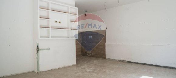 92m² Commercial property in Enna, Italy No. 54932 6