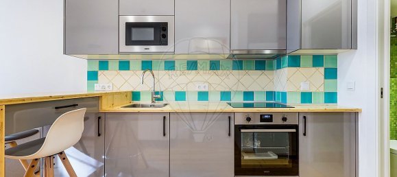 9 bedrooms Building in Lisbon, Portugal No. 70096 5