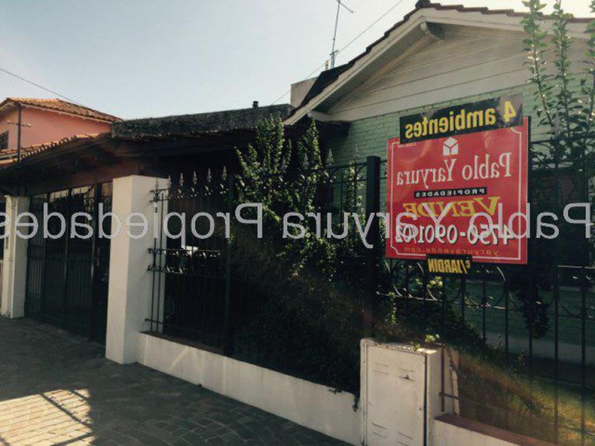 3 bedrooms House in Tres de Febrero, Argentina No. 20960