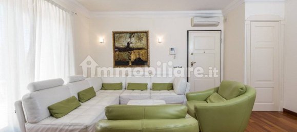 Пентхаус с 4 спальнями в Ольбия, Италия № 170872 2