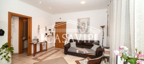 Apartamento de 3 divisões em Rome, Italy N.º 216963 12